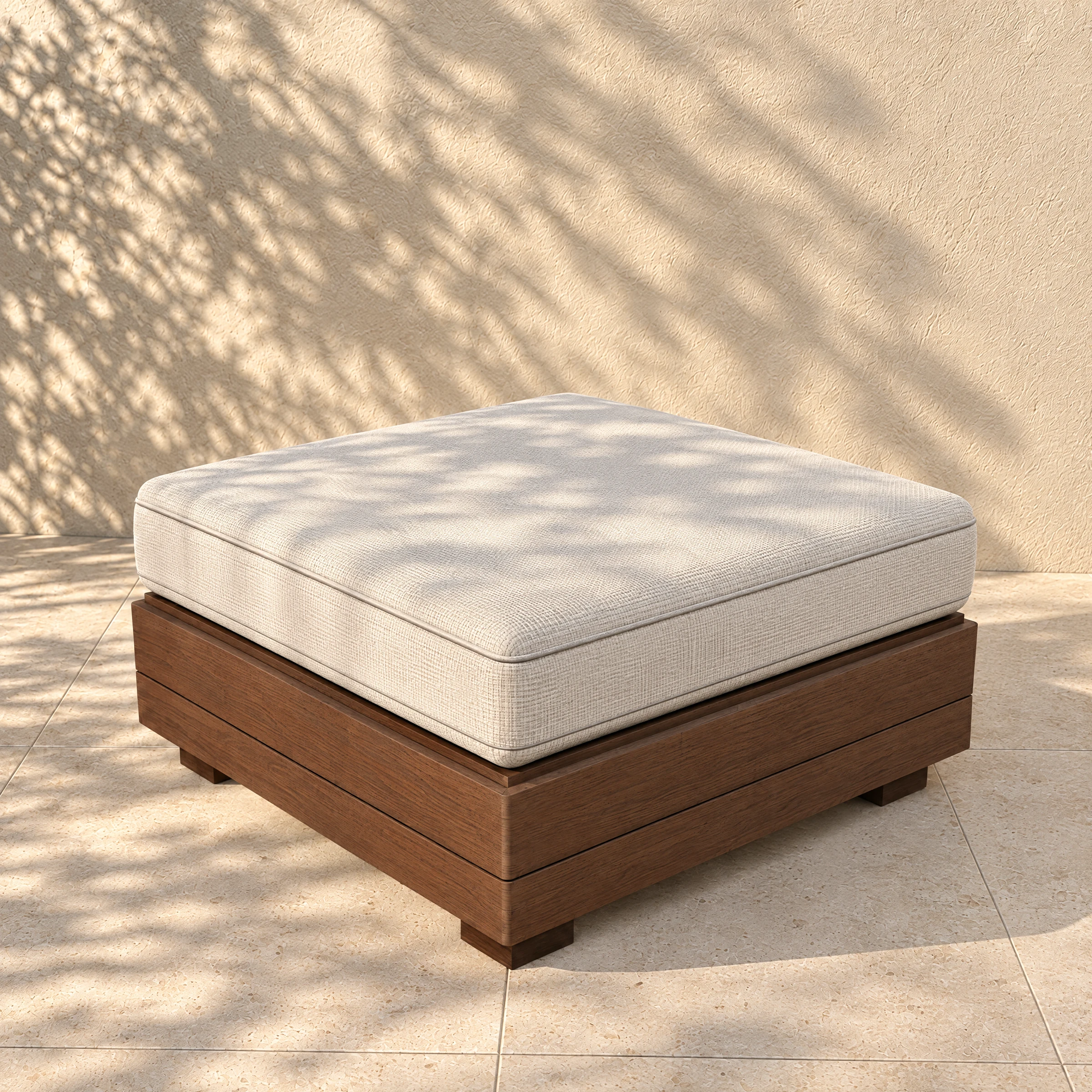 Pouf, three-quarter.